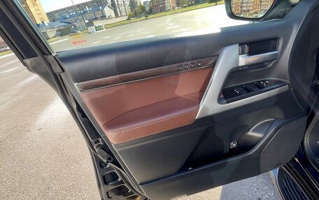 Toyota Land Cruiser 200, 2016 год, 5 699 000 рублей, 14 фотография