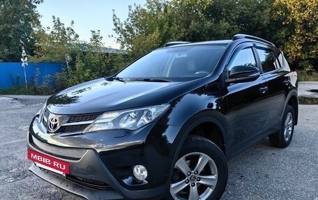 Toyota RAV4, 2015 год, 1 977 000 рублей, 2 фотография