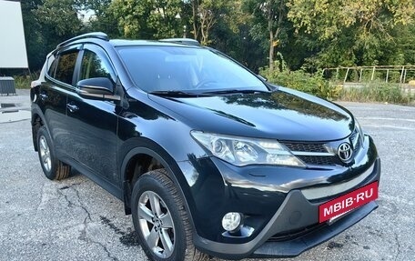 Toyota RAV4, 2015 год, 1 977 000 рублей, 5 фотография