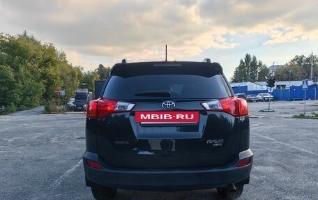 Toyota RAV4, 2015 год, 1 977 000 рублей, 8 фотография