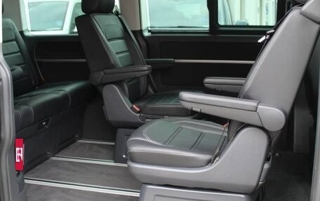 Volkswagen Multivan T6 рестайлинг, 2022 год, 4 757 212 рублей, 13 фотография