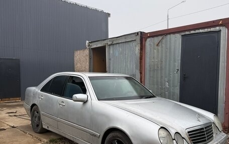 Mercedes-Benz E-Класс, 2000 год, 115 000 рублей, 2 фотография
