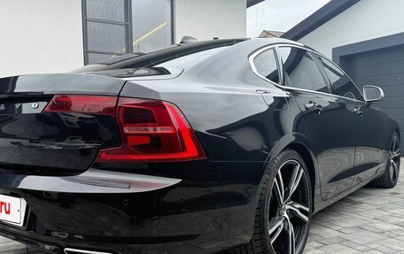Volvo S90 II рестайлинг, 2017 год, 2 400 000 рублей, 2 фотография