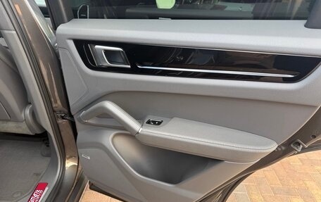 Porsche Cayenne III, 2020 год, 4 990 000 рублей, 13 фотография
