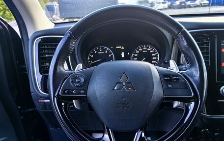 Mitsubishi Outlander III рестайлинг 3, 2021 год, 2 590 000 рублей, 20 фотография