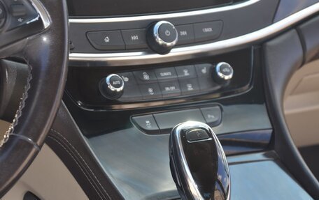 Buick LaCrosse III, 2019 год, 2 399 000 рублей, 8 фотография