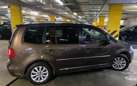 Volkswagen Touran III, 2012 год, 1 350 000 рублей, 1 фотография
