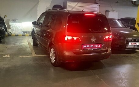 Volkswagen Touran III, 2012 год, 1 350 000 рублей, 7 фотография