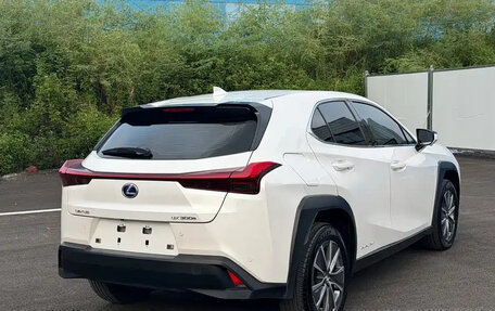 Lexus UX I, 2022 год, 4 фотография