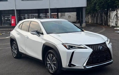 Lexus UX I, 2022 год, 3 фотография