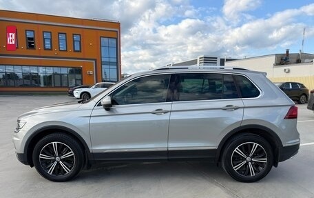 Volkswagen Tiguan II, 2018 год, 2 500 000 рублей, 3 фотография