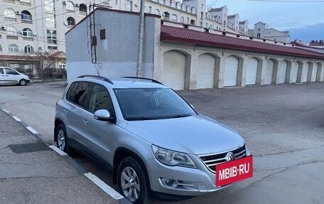 Volkswagen Tiguan I, 2010 год, 1 100 000 рублей, 2 фотография