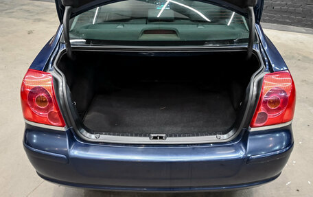 Toyota Avensis III рестайлинг, 2004 год, 620 000 рублей, 6 фотография