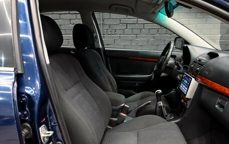 Toyota Avensis III рестайлинг, 2004 год, 620 000 рублей, 11 фотография