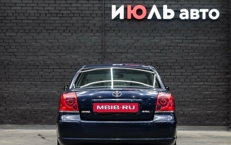 Toyota Avensis III рестайлинг, 2004 год, 620 000 рублей, 5 фотография