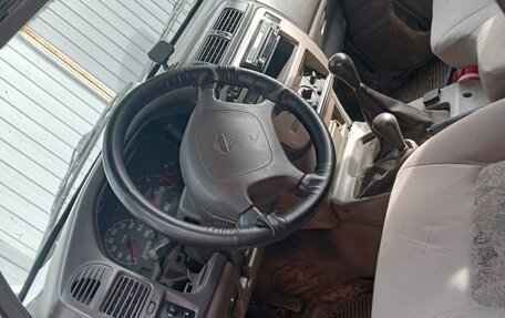 Nissan Patrol, 1998 год, 420 000 рублей, 3 фотография