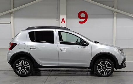 Renault Sandero II рестайлинг, 2020 год, 1 319 000 рублей, 8 фотография