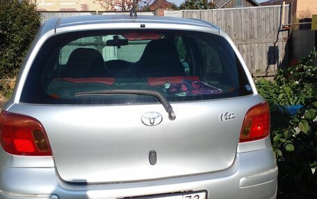 Toyota Vitz, 2003 год, 300 000 рублей, 1 фотография