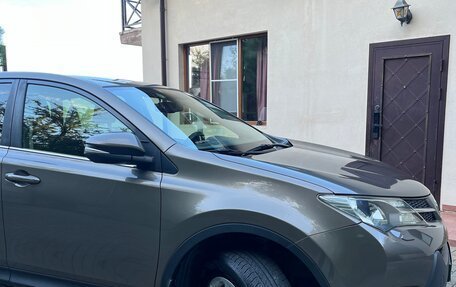Toyota RAV4, 2014 год, 1 990 000 рублей, 4 фотография