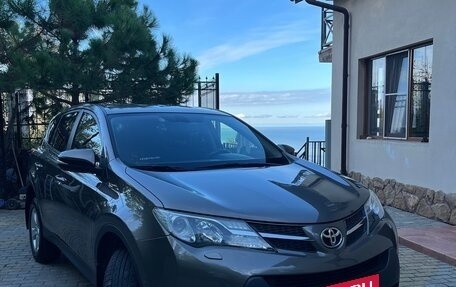 Toyota RAV4, 2014 год, 1 990 000 рублей, 3 фотография