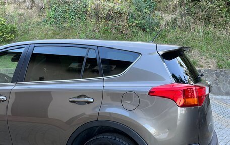 Toyota RAV4, 2014 год, 1 990 000 рублей, 9 фотография