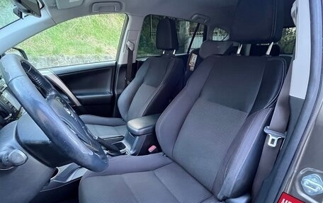 Toyota RAV4, 2014 год, 1 990 000 рублей, 14 фотография