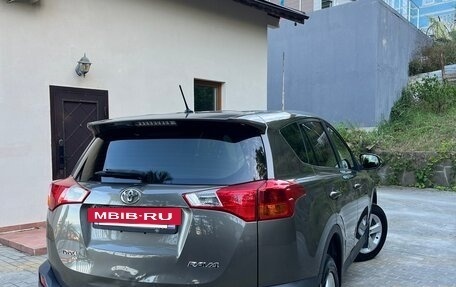 Toyota RAV4, 2014 год, 1 990 000 рублей, 7 фотография