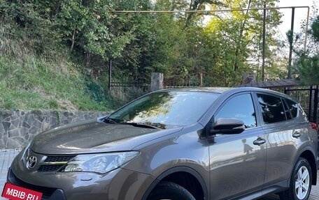 Toyota RAV4, 2014 год, 1 990 000 рублей, 11 фотография