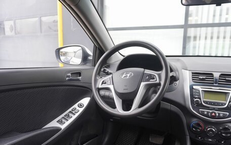 Hyundai Solaris II рестайлинг, 2013 год, 720 000 рублей, 13 фотография
