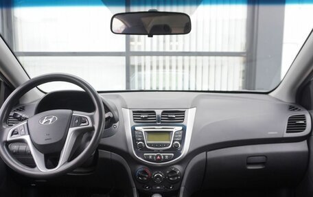 Hyundai Solaris II рестайлинг, 2013 год, 720 000 рублей, 12 фотография