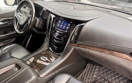 Cadillac Escalade IV, 2016 год, 3 499 000 рублей, 8 фотография