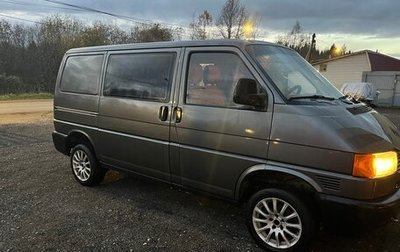 Volkswagen Transporter T4, 2000 год, 750 000 рублей, 1 фотография