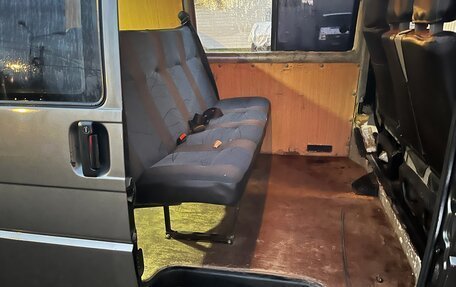 Volkswagen Transporter T4, 2000 год, 750 000 рублей, 3 фотография