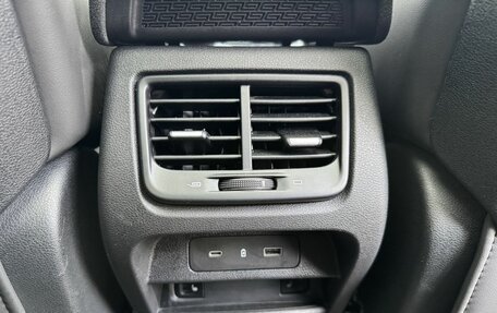 Geely Tugella FY11, 2023 год, 2 700 000 рублей, 17 фотография