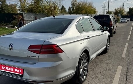 Volkswagen Passat B8 рестайлинг, 2016 год, 2 000 000 рублей, 4 фотография