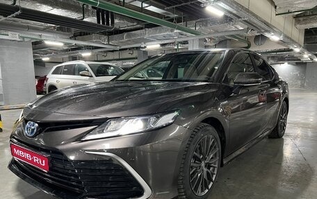 Toyota Camry, 2022 год, 2 850 000 рублей, 1 фотография