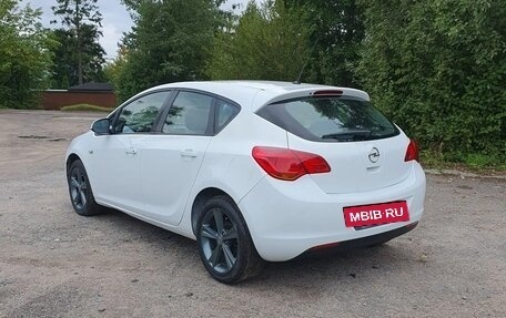 Opel Astra J, 2011 год, 550 000 рублей, 6 фотография