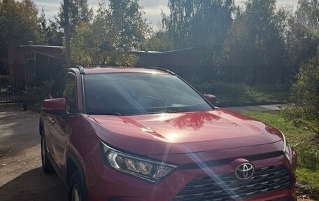 Toyota RAV4, 2021 год, 3 100 000 рублей, 4 фотография