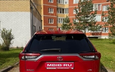 Toyota RAV4, 2021 год, 3 100 000 рублей, 8 фотография