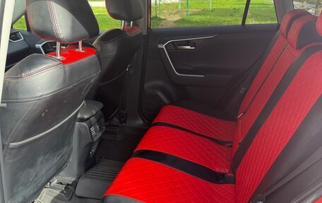Toyota RAV4, 2021 год, 3 100 000 рублей, 14 фотография