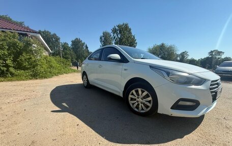 Hyundai Solaris II рестайлинг, 2017 год, 965 000 рублей, 5 фотография