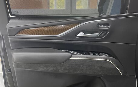Cadillac Escalade V, 2023 год, 14 500 000 рублей, 25 фотография