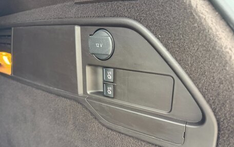 Volkswagen Touareg III, 2011 год, 1 570 000 рублей, 16 фотография