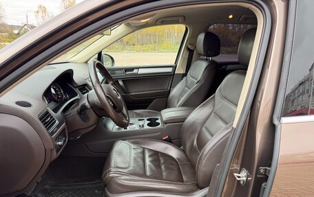 Volkswagen Touareg III, 2011 год, 1 570 000 рублей, 19 фотография