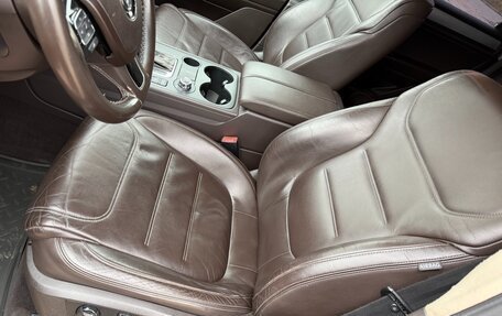 Volkswagen Touareg III, 2011 год, 1 570 000 рублей, 22 фотография