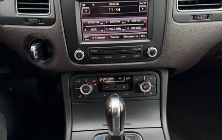 Volkswagen Touareg III, 2011 год, 1 570 000 рублей, 34 фотография
