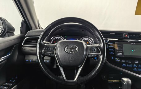 Toyota Camry, 2019 год, 2 390 000 рублей, 12 фотография
