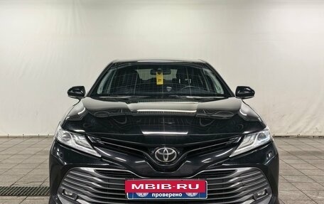Toyota Camry, 2019 год, 2 390 000 рублей, 5 фотография
