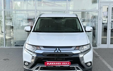 Mitsubishi Outlander III рестайлинг 3, 2019 год, 2 239 000 рублей, 3 фотография
