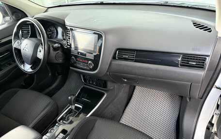 Mitsubishi Outlander III рестайлинг 3, 2019 год, 2 239 000 рублей, 5 фотография